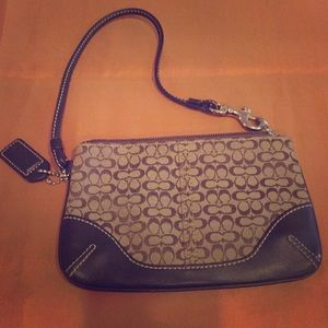 COACH wristlet - beige & chocolate